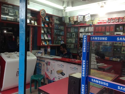 Photos of Ezee Computers communication