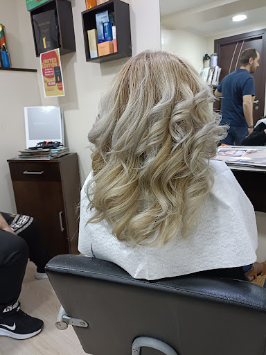 Hair stilyng di Macrì Raffaele - Thumbnail