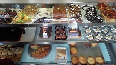Photos of FLO (pastry)