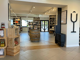 Photo n°28 de Le Goût des Vins - Cave & Dégustation à Chéreng (Cave à vins)