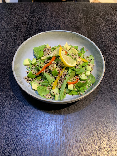 Low Calories - Sharjah Muwaileh - Restaurant