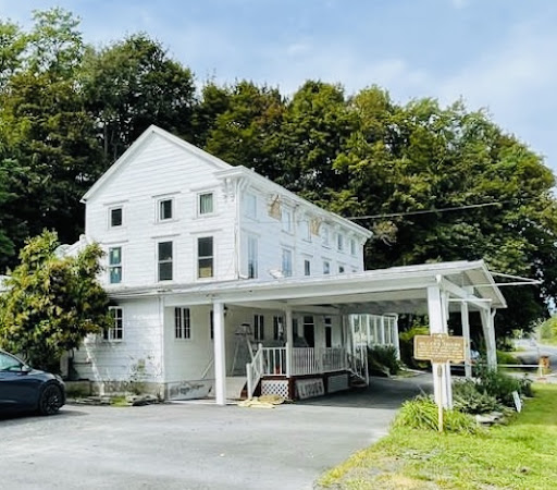 Taconic Wine & Liquor - Thumbnail