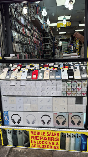 Venus News & Off Licence - Shop