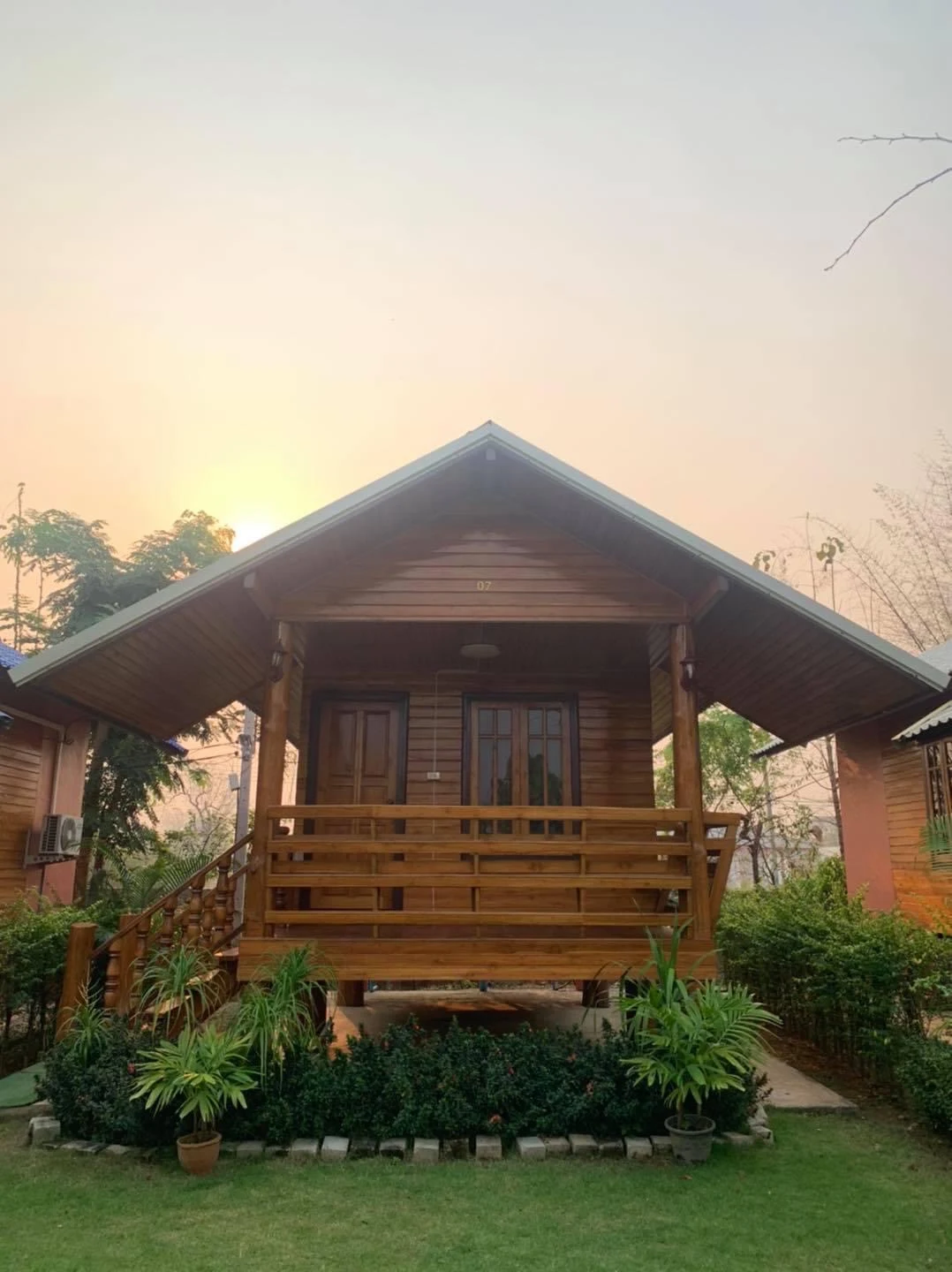 นพรัตน์รีสอร์ท แพร่
