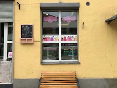 Photos of PINK MILKSHAKE