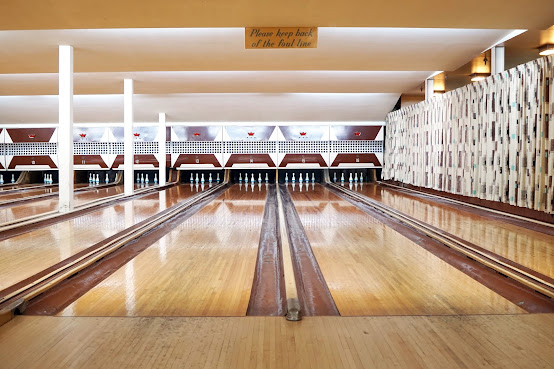 Plaza Bowling Co. by null