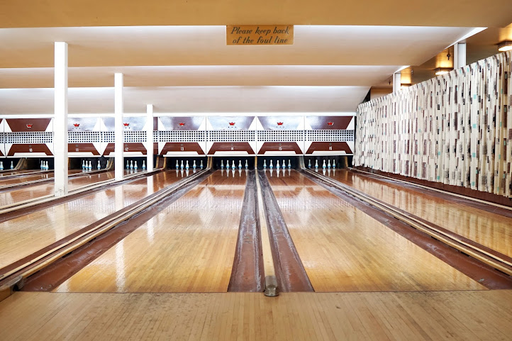 Plaza Bowling Co. by null
