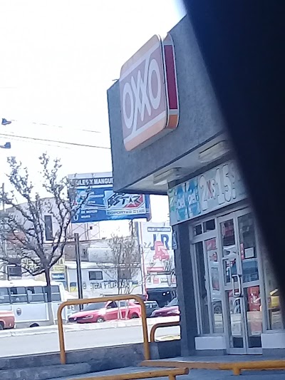 Photos of Oxxo Arteaga