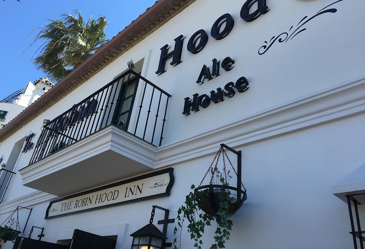 The Robin Hood Pub and restaurant.