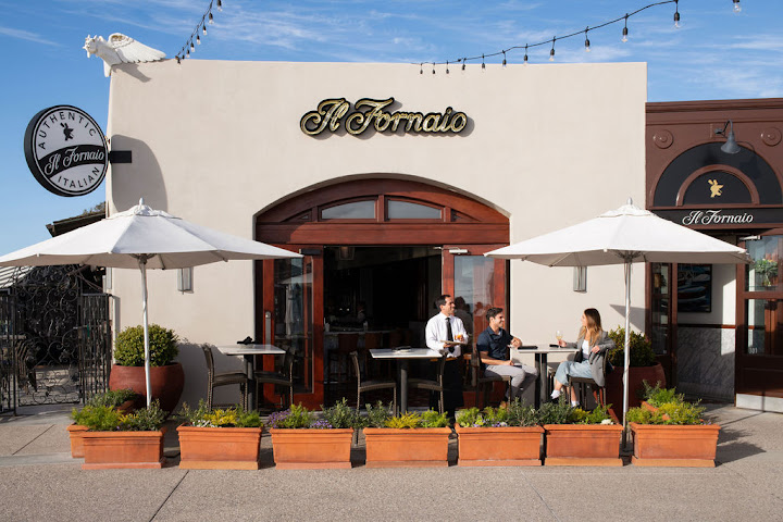 Del Mar Plaza by null