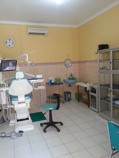 Dentist