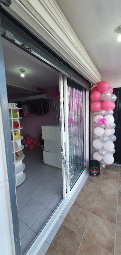 Tita's Boutique, Colectivo