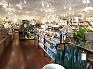 Photo n°24 de Maisons du Monde à Vineuil (Magasin de canapés)