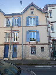 Photo n°48 de Rénove Technique VT 28 - Couvreur Chartres à Chartres (Peintre en bâtiment)
