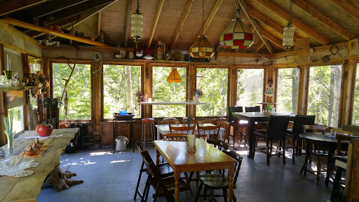 Danena's Bakery & Bistro