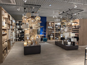 Photo n°28 de Maisons du Monde à Poitiers (Magasin de canapés)