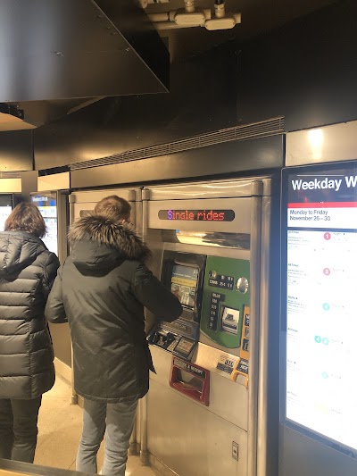 110 St-Cathedral Pkwy Station