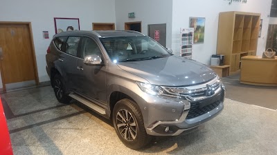 Photos of Mitsubishi: Al Habtoor Motors
