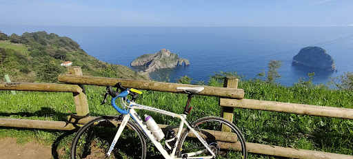 Bizkaibus A3524 / San Juan Gaztelugatxe(Gaztelu Begi ) Gallery - Spain