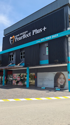 Pearlfect Plus+ Dental Centre 完美牙科中心 (MUAR)