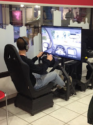 Photo n°2 de ECF St ORENS - Voiture - Moto - Scooter - Remorque - à Saint-Orens-de-Gameville (Moto-école)