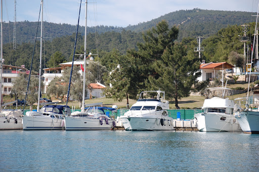 Mandalya Boutique Marina