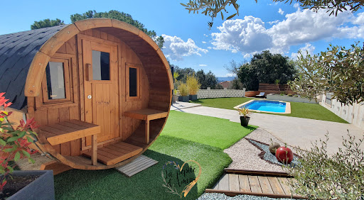 Photo de Suite Emeraude - Location avec SPA et piscine dans le Var à Puget-Ville (83390)