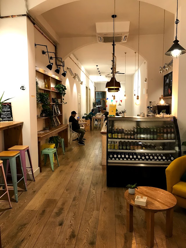 Almalibre Açaí Bar