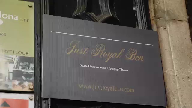 JUST ROYAL BCN by null