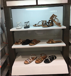 Photo n°23 de MIAMI CHAUSSURE à Paris (Magasin de chaussures)