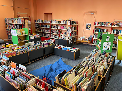 Library Saint-Exupéry - Thumbnail