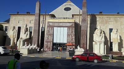 Photos of Pyramids at wafi