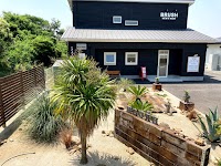 【 理容店 】 BRUSH MEN'S HAIR