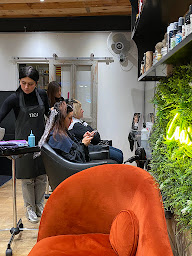 Photo n°13 de Coiffeur Cooper's Coloriste à Aix-en-Provence (Magasin de cosmétiques)