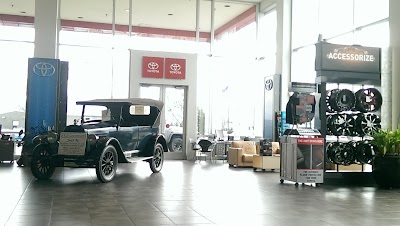 Photos of Foothills Toyota
