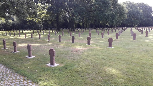 Commonwealth War Cemetary Lisieux