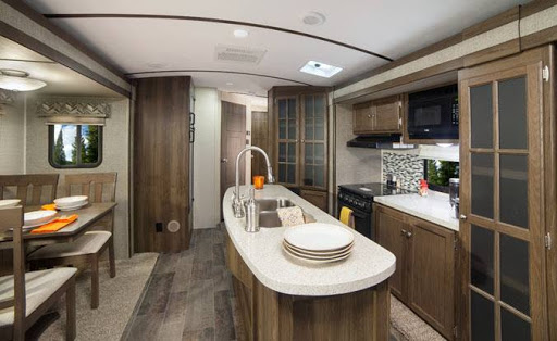 Larry's RV Sales & Service - Thumbnail