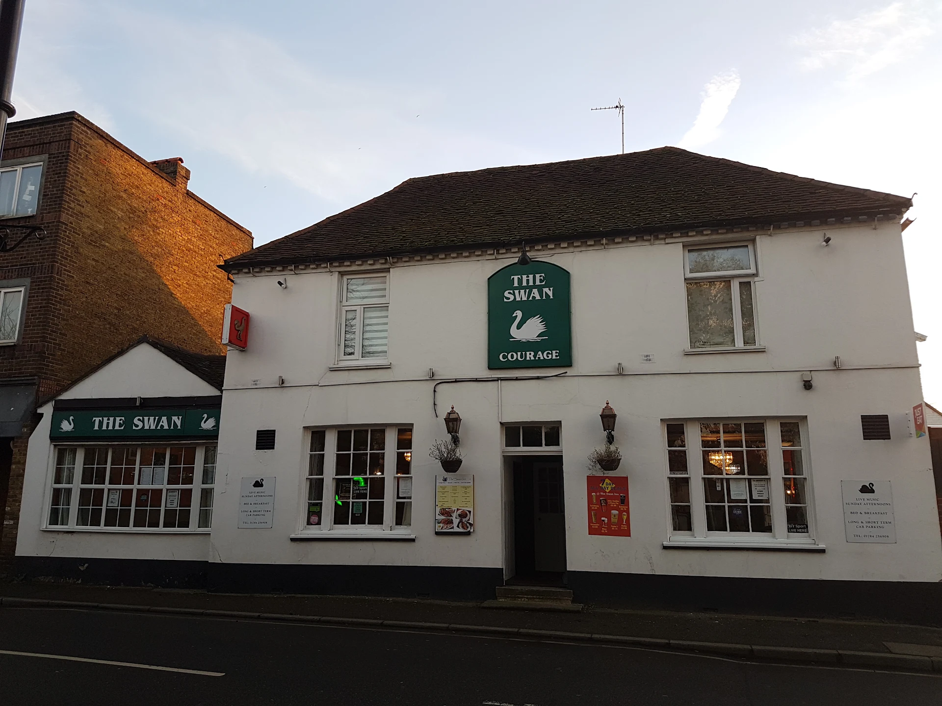 Swan Inn, Heathrow Airport
