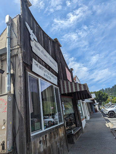 White Raven Gallery - United States