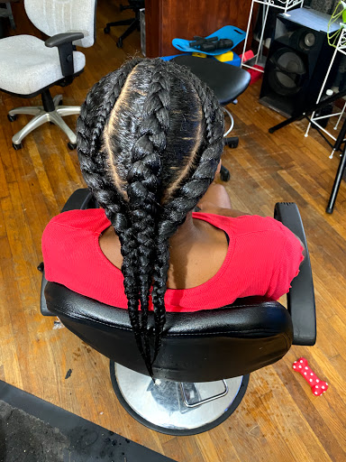 Dee Braids and Styles - Thumbnail