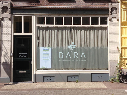 BARA yoga en Japanse taal Logo