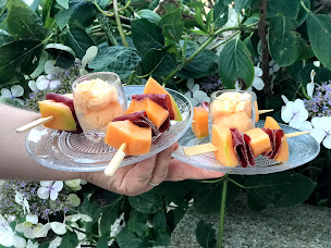 Photo n°98 de LE CHÂTEAU DES TOURELLES EN VENDÉE - A 10 MIN DU PUY DU FOU - GITES ET CHAMBRES D'HOTES à La Gaubretière (Spa en extérieur)