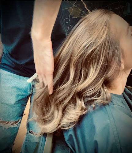 Maison de coiffure Eva 💇🏼‍♀️💇 - Salon de coiffure