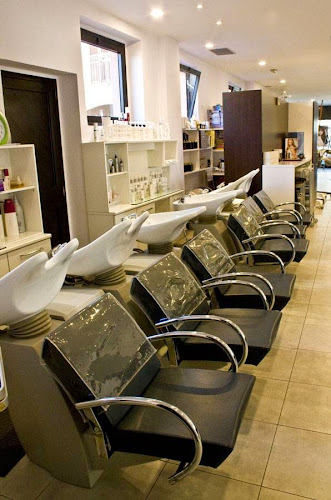 Parrucchiere I. Es. beauty group