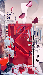 Photo n°35 de Guillaume coiffeur onglerie créateur visagiste,spécialiste coiffure cérémonie mariage ! Coiffure homme enfants 💈 barbier à Carentan-les-Marais (Magasin de produits de beauté)