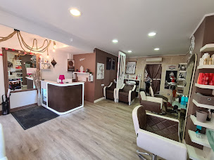 Photo n°7 de Coif Elo à Sainte-Catherine-de-Fierbois (Salon de coiffure)