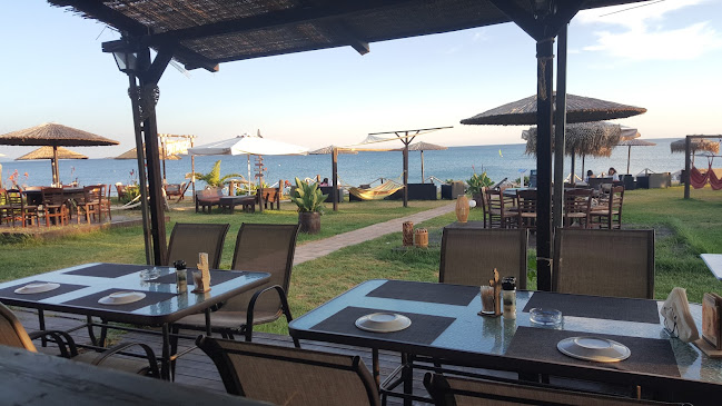 Sombrero_beach_bar restaurant