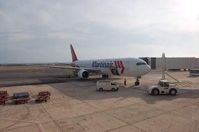 Photos of Queen Beatrix International Airport