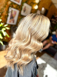 Photo n°15 de GB BOMB'S - Tatiana à La Crau (Salon de coiffure)