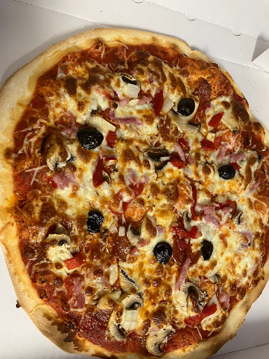 Photo 15 - Pizzandwich